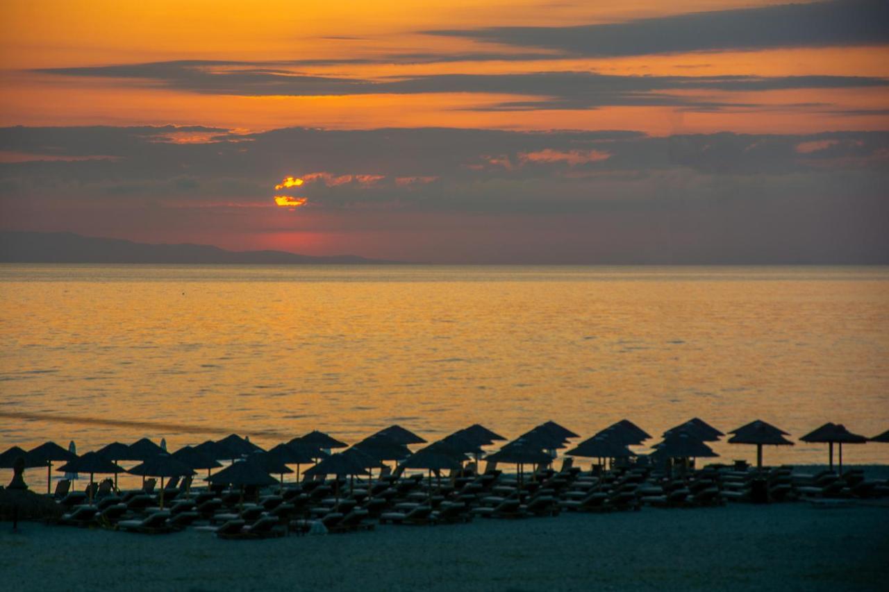 Aparthotel Pantheon Sea View Neoi Poroi Exterior foto