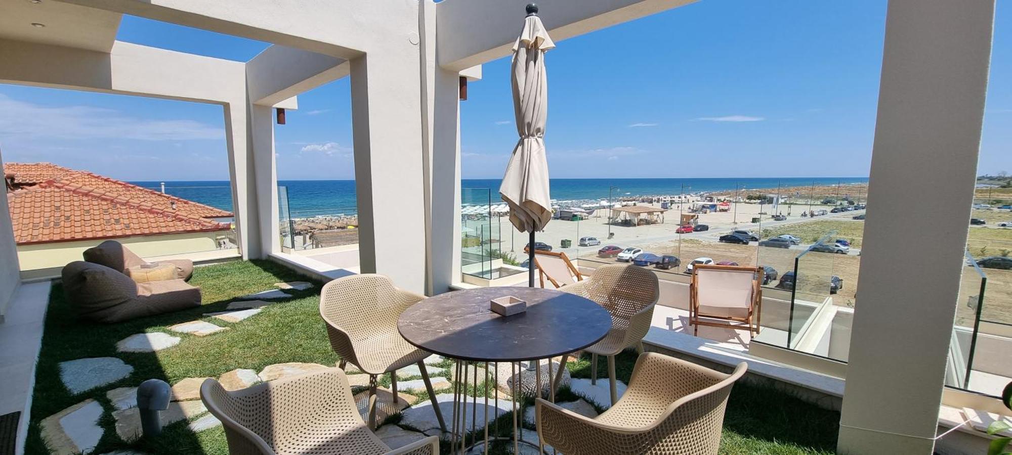 Aparthotel Pantheon Sea View Neoi Poroi Habitación foto