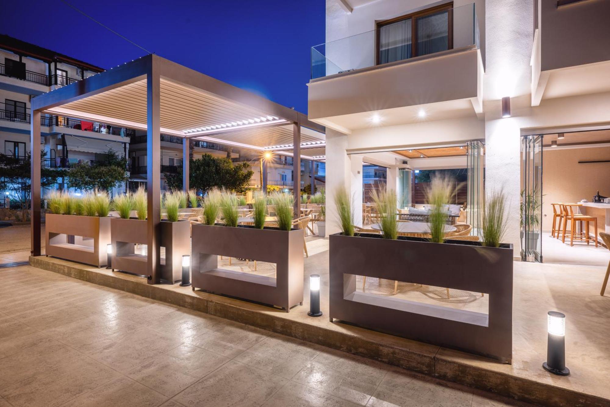 Aparthotel Pantheon Sea View Neoi Poroi Exterior foto