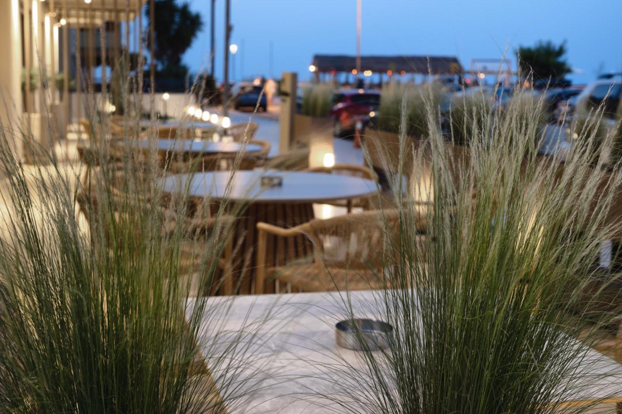 Aparthotel Pantheon Sea View Neoi Poroi Exterior foto