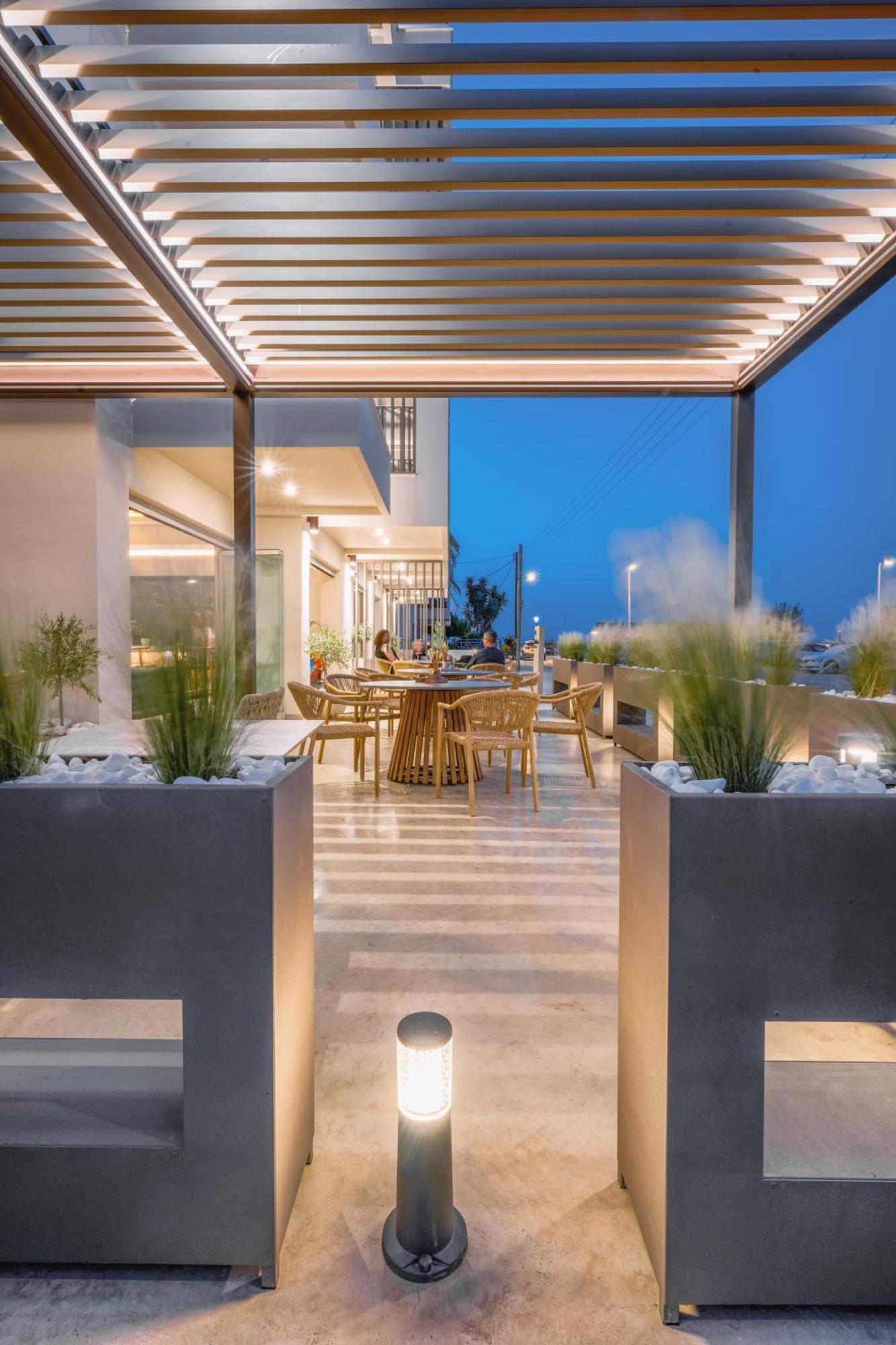 Aparthotel Pantheon Sea View Neoi Poroi Exterior foto